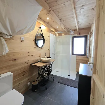 Holiday home Medieval A Avec Et Parking - Fr-1-616-479 *